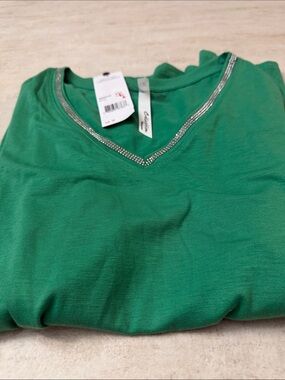 NY Collection Green Short-Sleeve Tee with Silver Trim